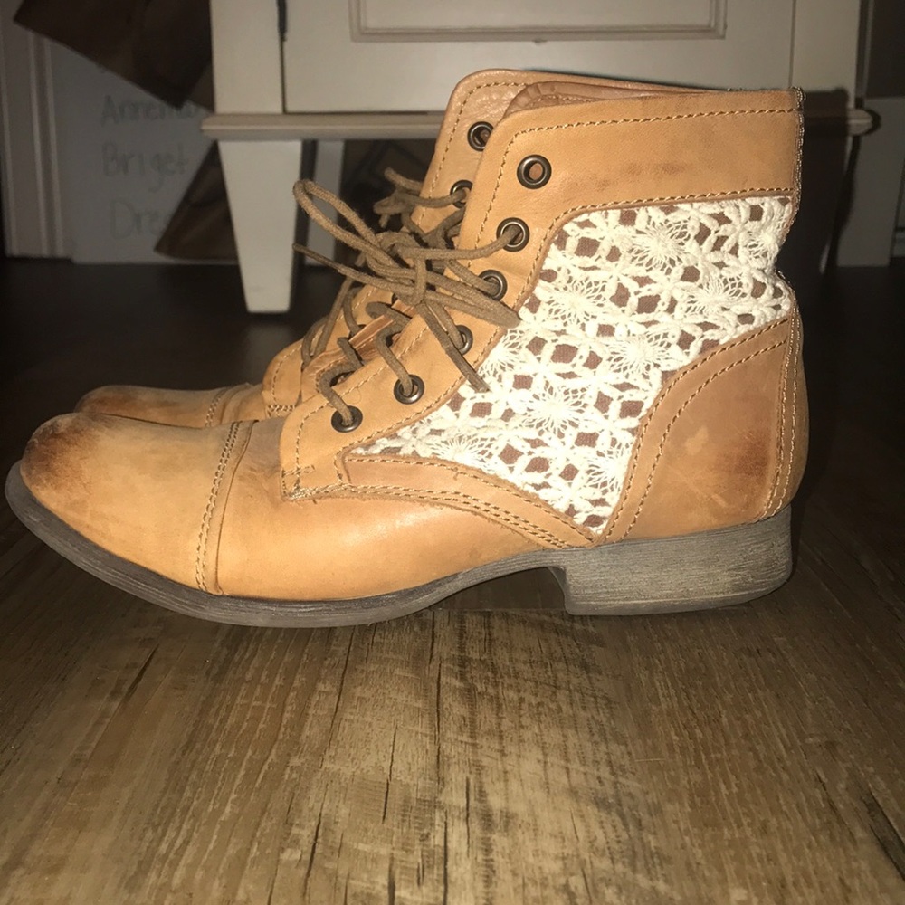 Steve Madden Boots